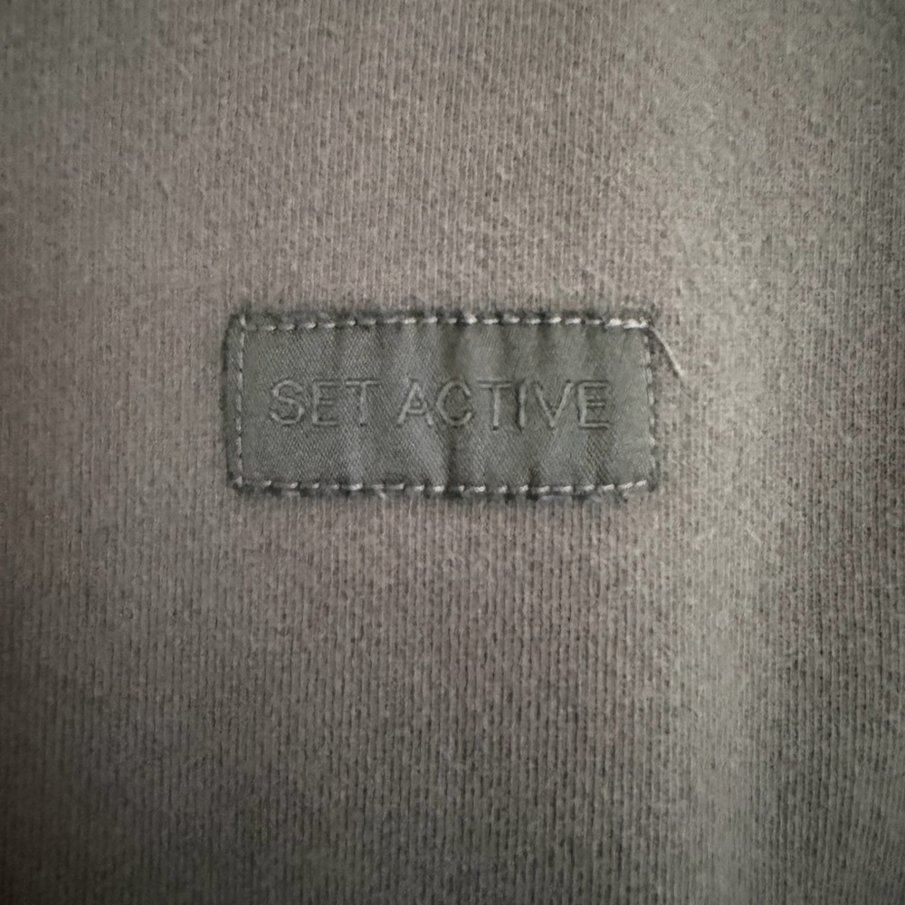SET Active Olive Green Pullover Hoodie / Pants - Picture 2 of 6